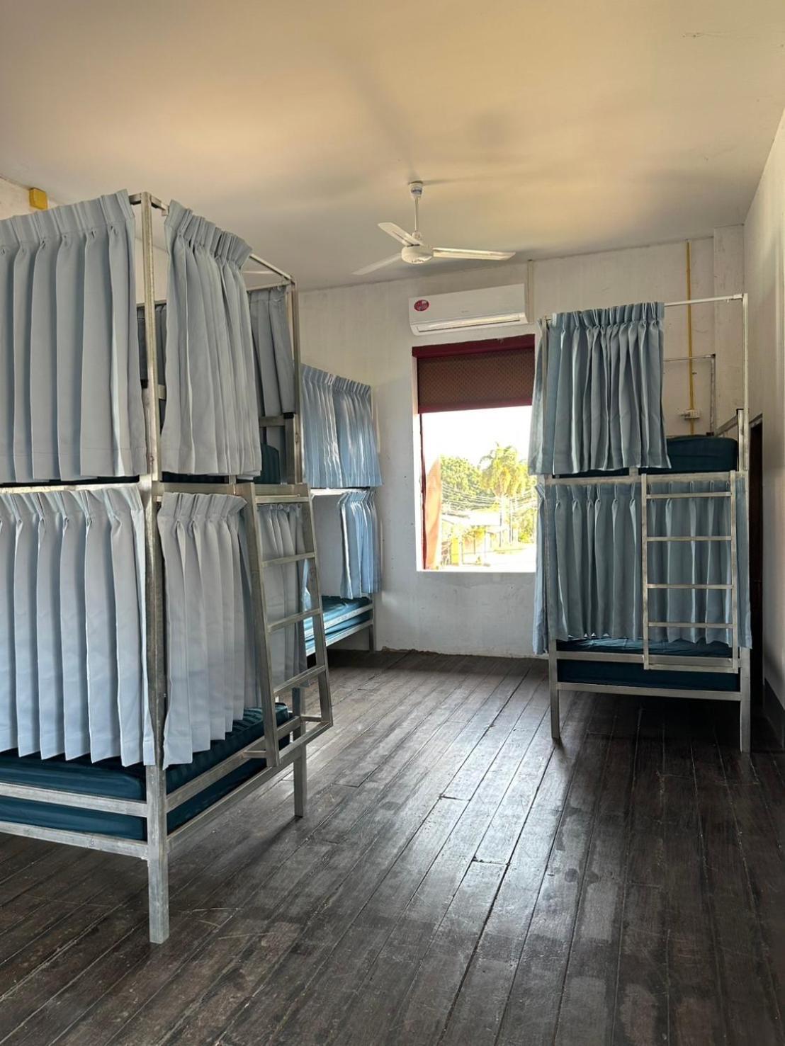 Via Thakhek Hostel & Cafe Εξωτερικό φωτογραφία